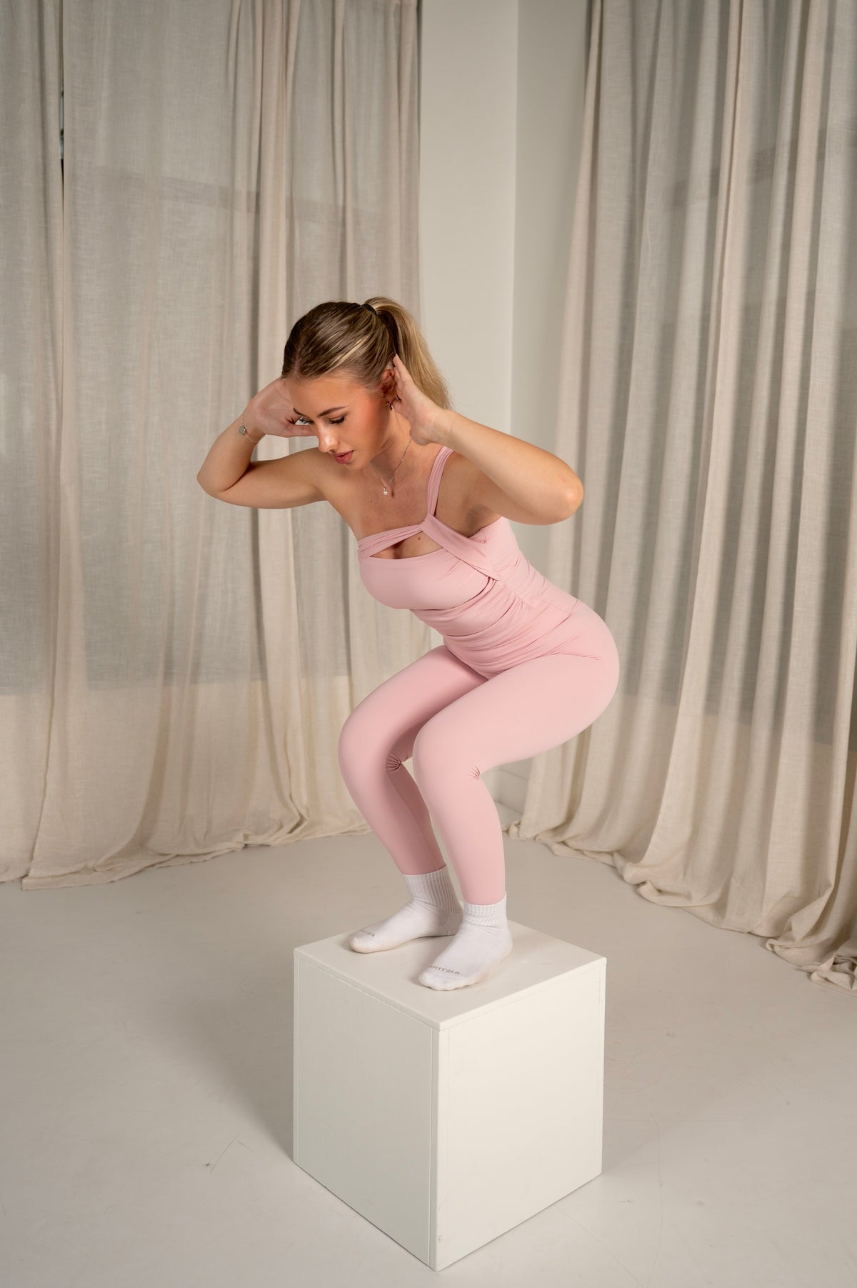 Aura Essential - The Contour Leggings
